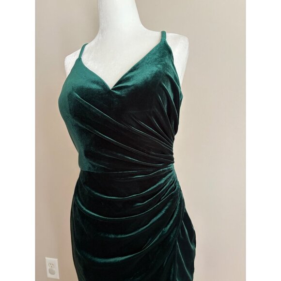 Revelry Rory Velvet Bridesmaid Long Gown Dress in Emerald Green Size 4 - Picture 4 of 16